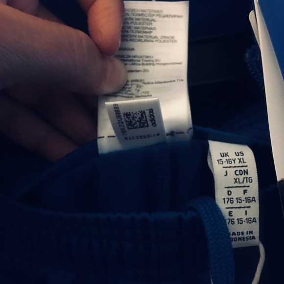 Adidas - Picture 2 of 8